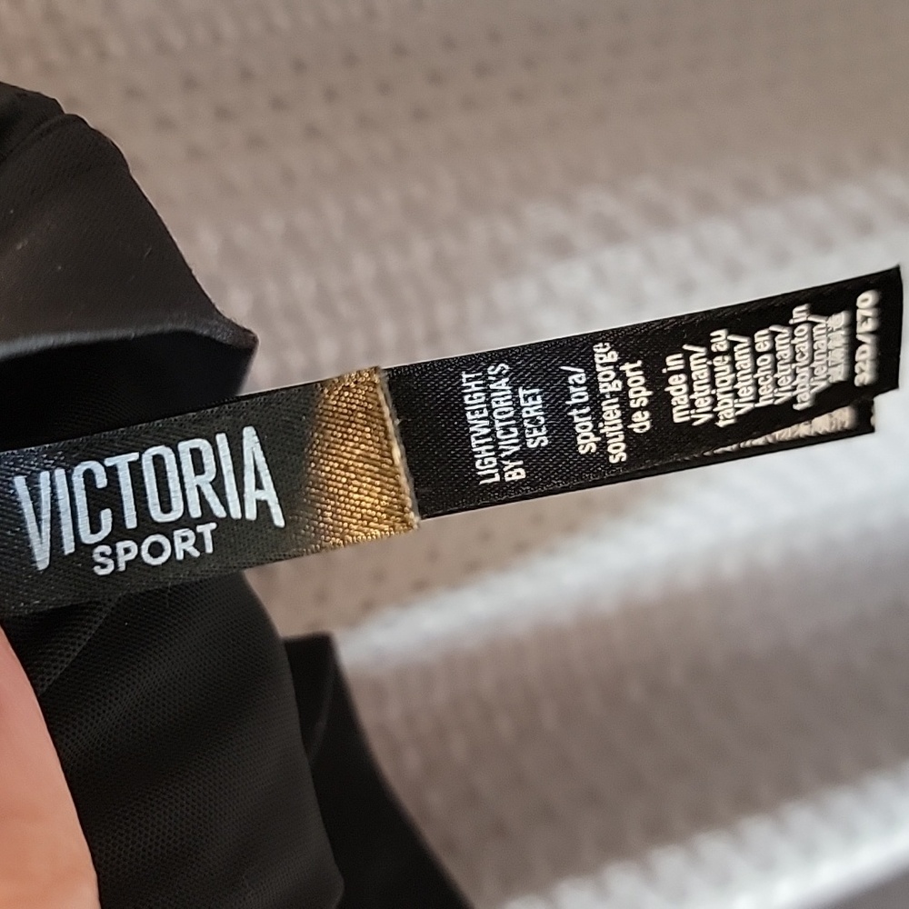 Lightweight By Victoria's Secret Victoria Sport Sports Bra 32D - Picture 3 of 4